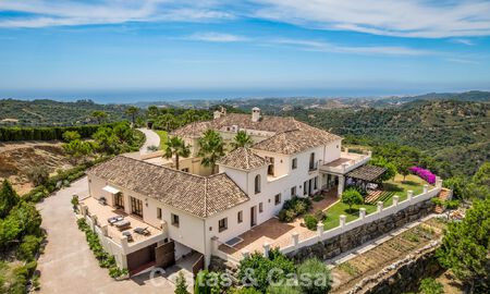 Majestueux domaine espagnol (Finca) à vendre dans un cadre verdoyant sur la New Golden Mile entre Marbella et Estepona 802278