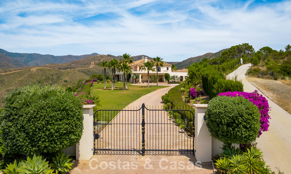 Majestueux domaine espagnol (Finca) à vendre dans un cadre verdoyant sur la New Golden Mile entre Marbella et Estepona 802284