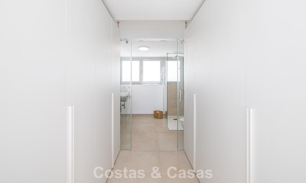 Penthouse duplex moderne et lumineux avec vue frontale sur la mer à vendre à Benalmádena, Costa del Sol 802181