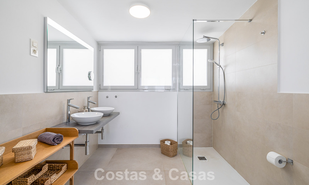Penthouse duplex moderne et lumineux avec vue frontale sur la mer à vendre à Benalmádena, Costa del Sol 802182