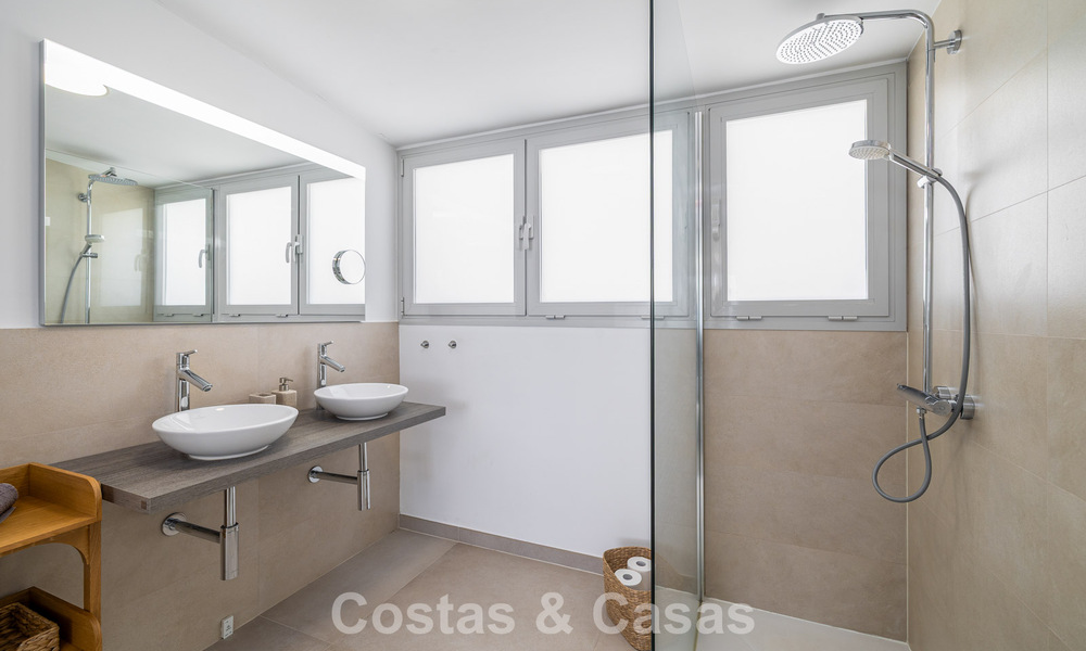 Penthouse duplex moderne et lumineux avec vue frontale sur la mer à vendre à Benalmádena, Costa del Sol 802184
