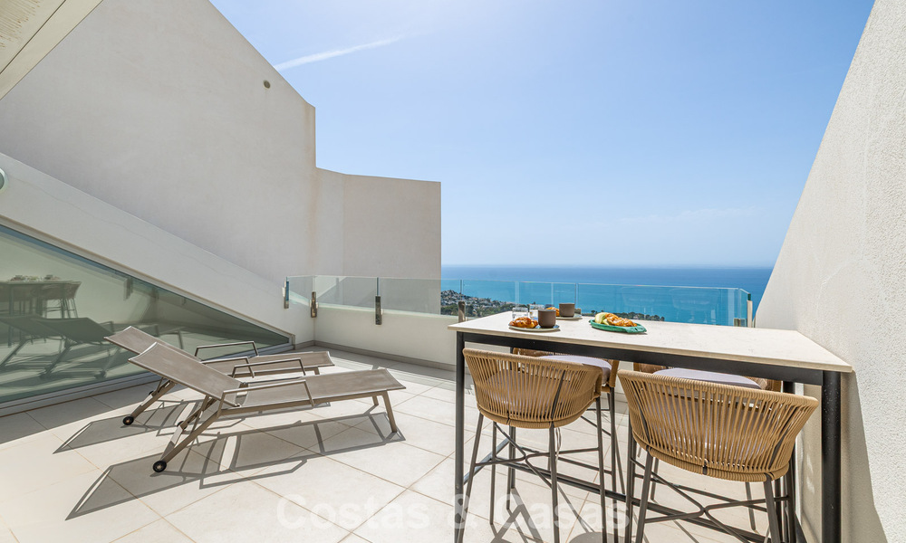 Penthouse duplex moderne et lumineux avec vue frontale sur la mer à vendre à Benalmádena, Costa del Sol 802185