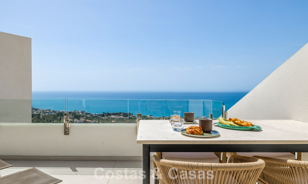 Penthouse duplex moderne et lumineux avec vue frontale sur la mer à vendre à Benalmádena, Costa del Sol 802189