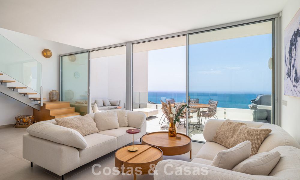 Penthouse duplex moderne et lumineux avec vue frontale sur la mer à vendre à Benalmádena, Costa del Sol 802200