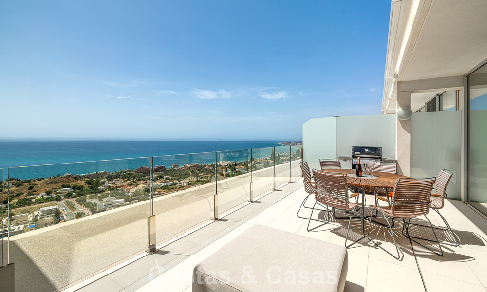 Penthouse duplex moderne et lumineux avec vue frontale sur la mer à vendre à Benalmádena, Costa del Sol 802204