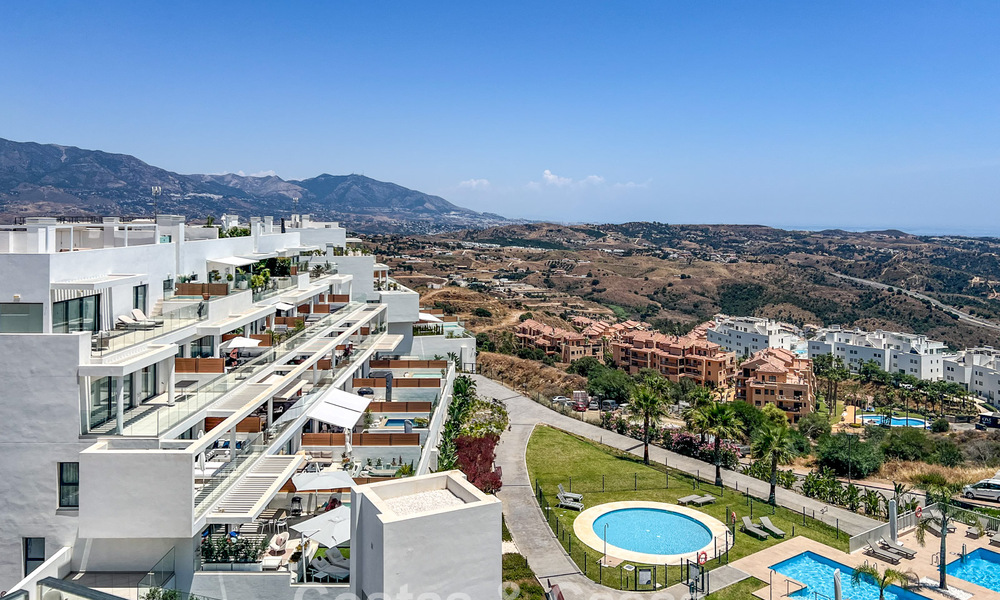 Appartement d'angle moderne dans un complexe hôtelier de luxe offrant une vue panoramique sur la mer à La Cala de Mijas, Costa del Sol 802132