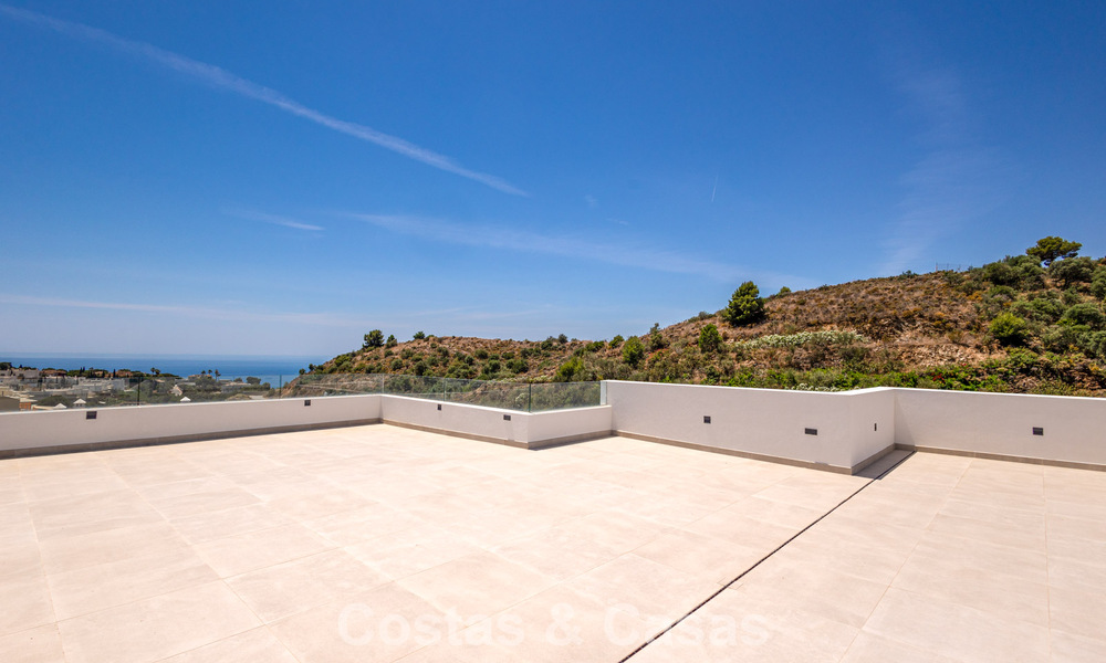 Villa de luxe contemporaine neuve avec vue sur la mer à vendre à Mijas, Costa del Sol 802164