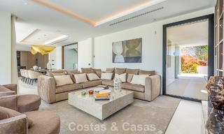 Villa de luxe contemporaine prête à emménager à vendre dans une résidence sécurisée à Marbella - Benahavís 802417 