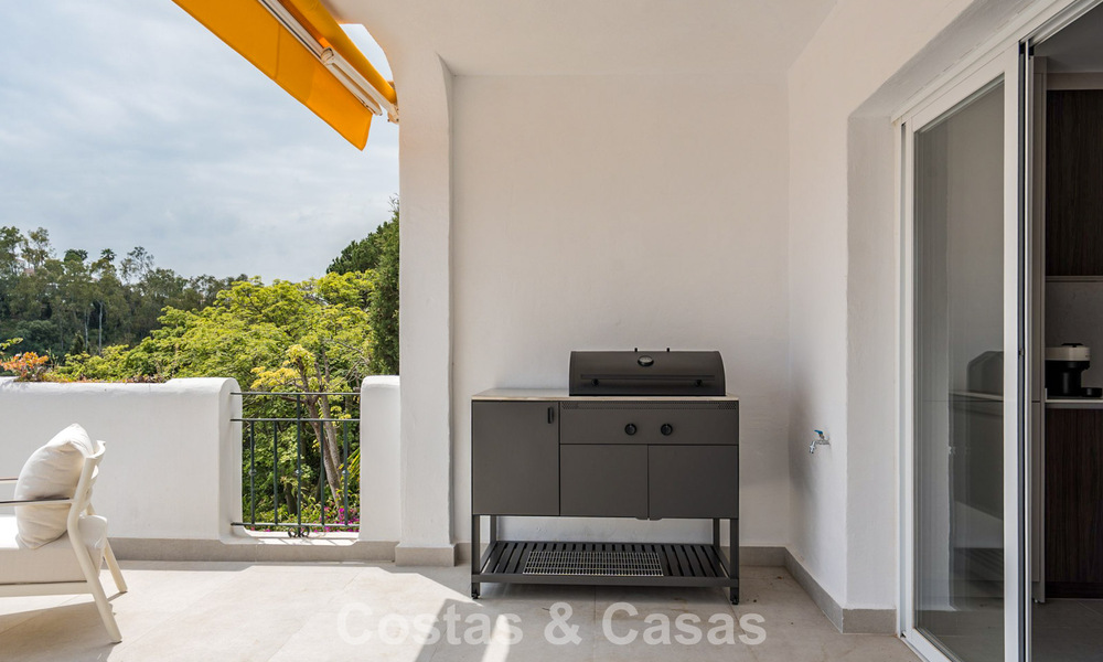 Appartement moderne rénové avec vue sur la mer à vendre dans les collines de Marbella - Benahavís 802431