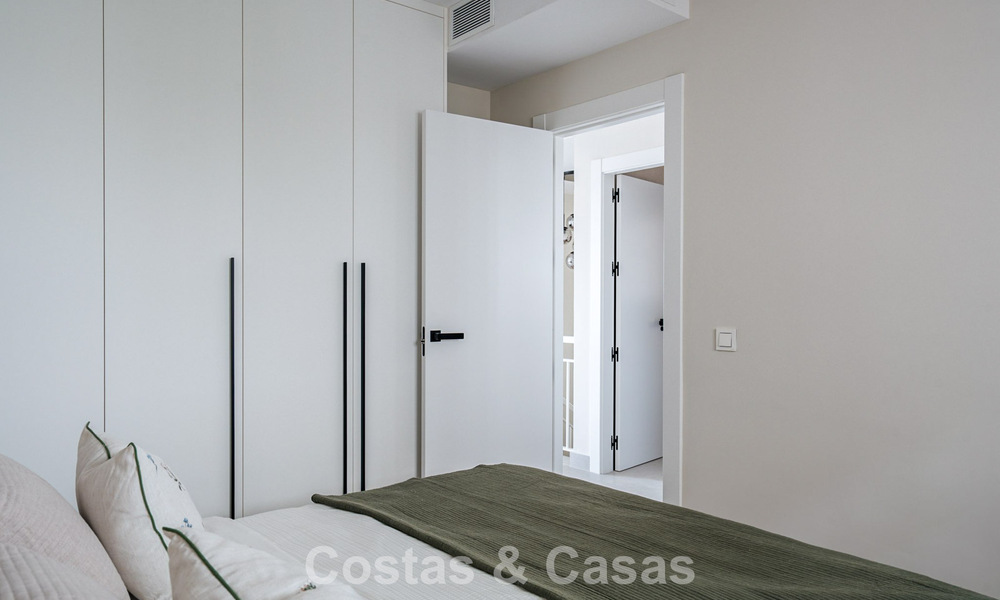 Appartement moderne rénové avec vue sur la mer à vendre dans les collines de Marbella - Benahavís 802435
