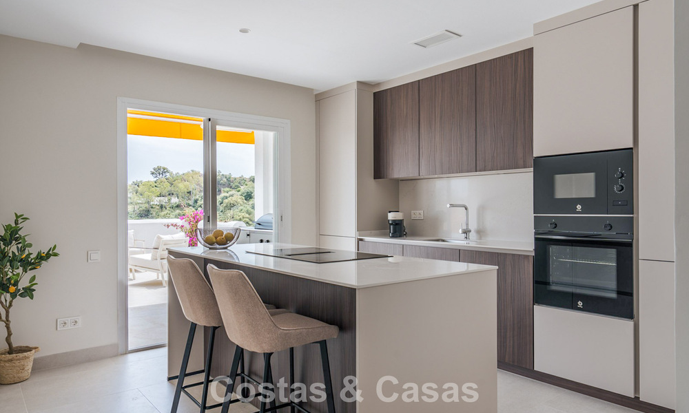 Appartement moderne rénové avec vue sur la mer à vendre dans les collines de Marbella - Benahavís 802443