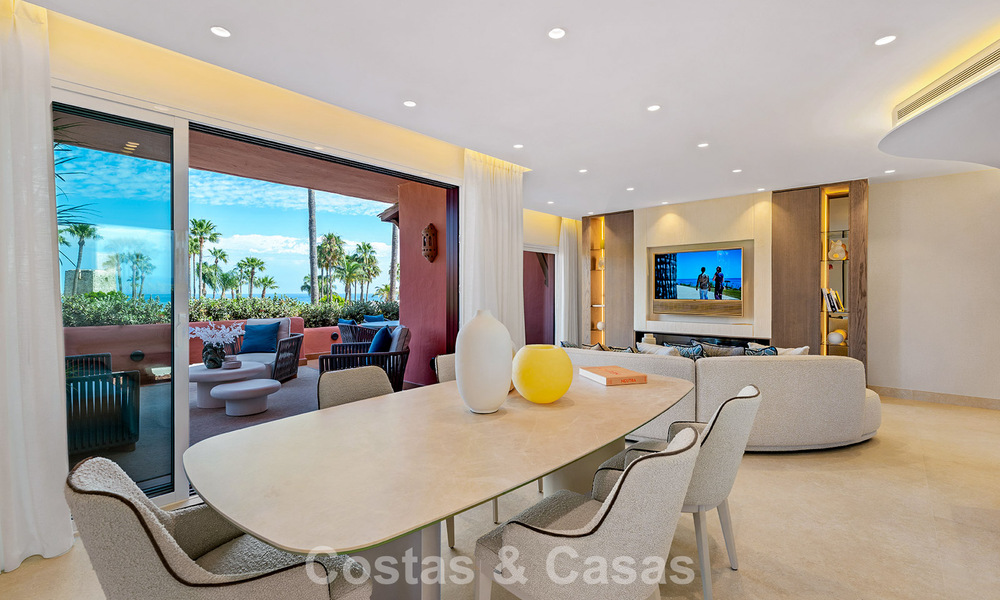 Appartement de luxe modernisé en front de mer à vendre dans une résidence prestigieuse entre Marbella et Estepona 802486