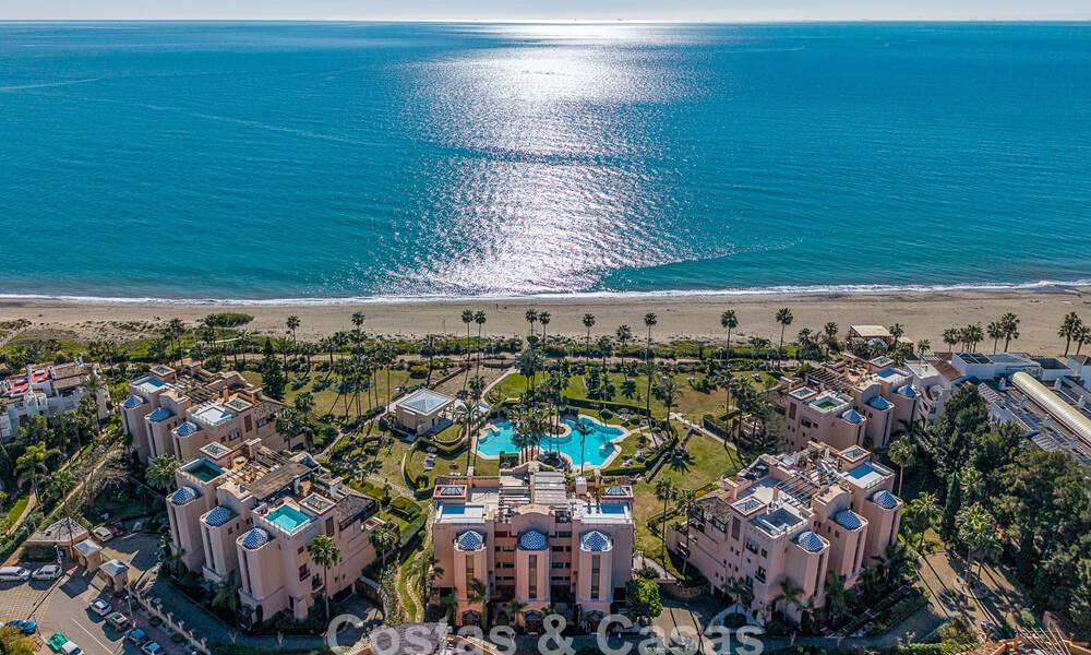 Appartement de plage modernisé avec vue panoramique sur la mer à vendre sur la New Golden Mile, Marbella - Estepona 802512