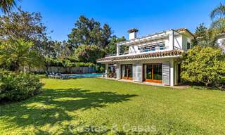 Villa à quelques pas de la plage à vendre sur la très prisée New Golden Mile entre Marbella et Estepona 802564 