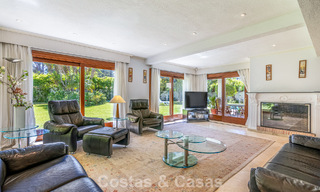 Villa à quelques pas de la plage à vendre sur la très prisée New Golden Mile entre Marbella et Estepona 802576 