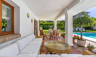 Villa à quelques pas de la plage à vendre sur la très prisée New Golden Mile entre Marbella et Estepona 802580 