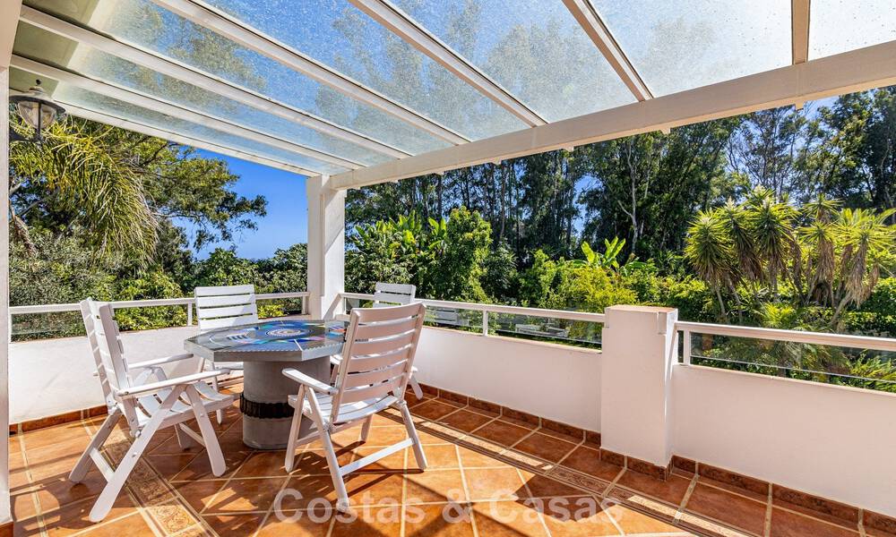 Villa à quelques pas de la plage à vendre sur la très prisée New Golden Mile entre Marbella et Estepona 802589