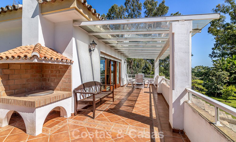 Villa à quelques pas de la plage à vendre sur la très prisée New Golden Mile entre Marbella et Estepona 802591