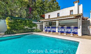 Villa à quelques pas de la plage à vendre sur la très prisée New Golden Mile entre Marbella et Estepona 802598 