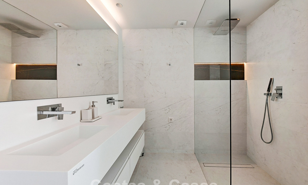 Appartement moderne en rez-de-jardin avec vue sur la mer à vendre dans un complexe boutique exclusif près de Marbella 802606