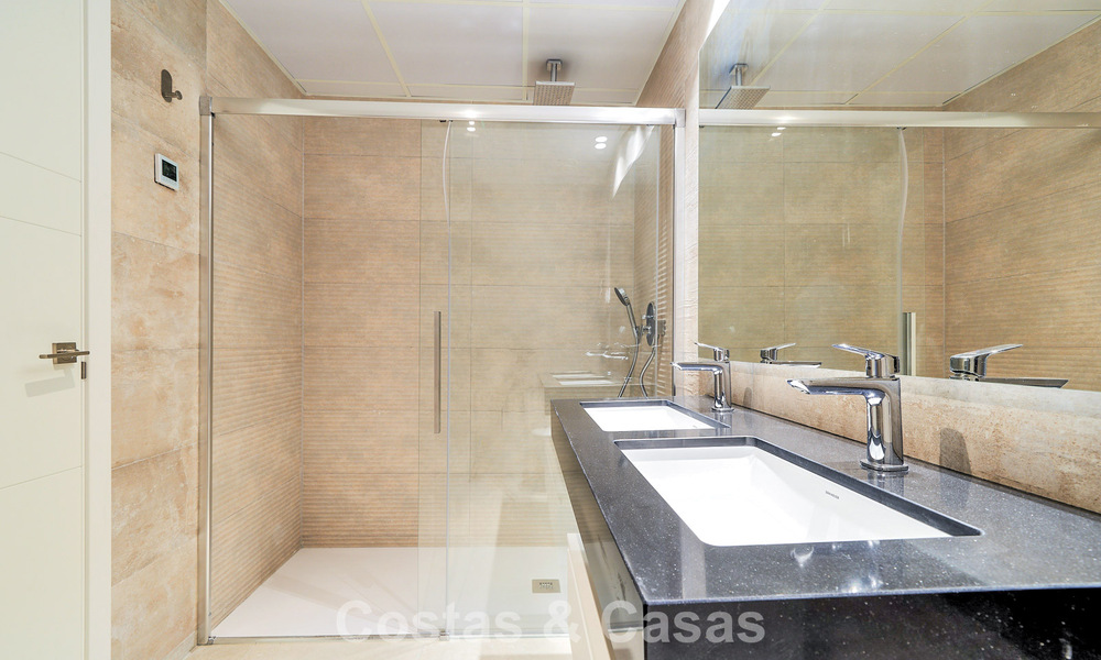Appartements de luxe modernes avec vue sur la mer dans El Higuerón, une résidence de style resort à Fuengirola, Costa del Sol 802667