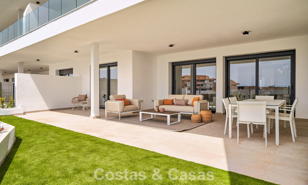 Appartements de luxe modernes avec vue sur la mer dans El Higuerón, une résidence de style resort à Fuengirola, Costa del Sol 802669
