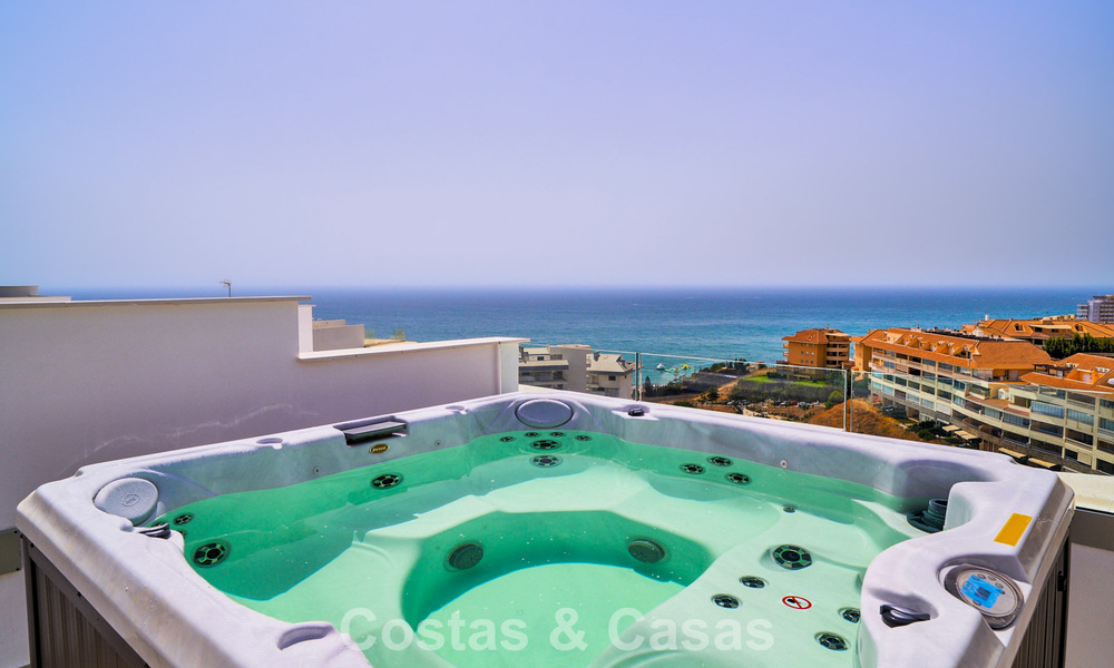 Appartements de luxe modernes avec vue sur la mer dans El Higuerón, une résidence de style resort à Fuengirola, Costa del Sol 802672