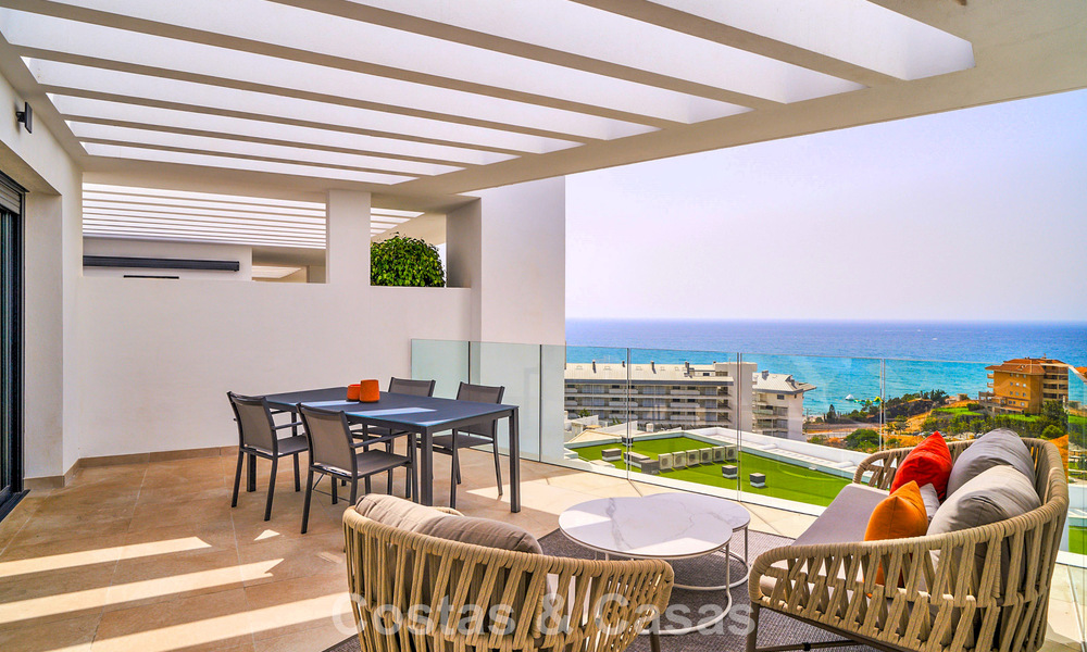 Appartements de luxe modernes avec vue sur la mer dans El Higuerón, une résidence de style resort à Fuengirola, Costa del Sol 802677