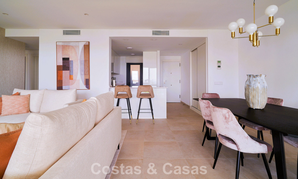 Appartements de luxe modernes avec vue sur la mer dans El Higuerón, une résidence de style resort à Fuengirola, Costa del Sol 802681