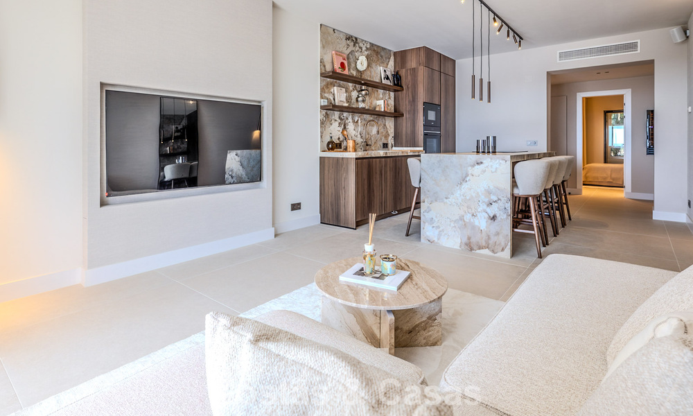Appartement de designer rénové avec vue panoramique sur la mer à vendre à La Quinta, Marbella - Benahavís 802692