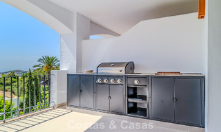 Appartement de designer rénové avec vue panoramique sur la mer à vendre à La Quinta, Marbella - Benahavís 802700 