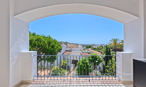 Appartement de designer rénové avec vue panoramique sur la mer à vendre à La Quinta, Marbella - Benahavís 802709