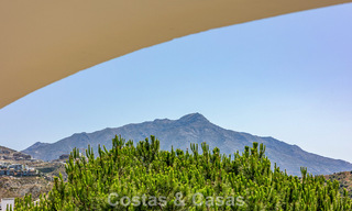 Appartement de designer rénové avec vue panoramique sur la mer à vendre à La Quinta, Marbella - Benahavís 802717 