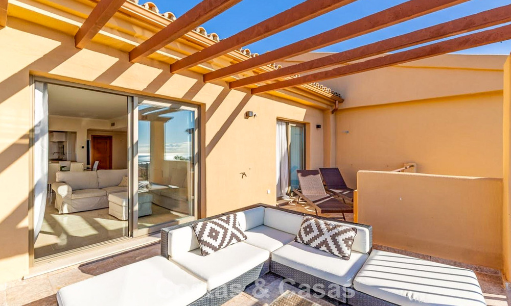 Penthouse lumineux avec vue panoramique sur la mer à vendre dans les collines de Marbella - Benahavís 802652