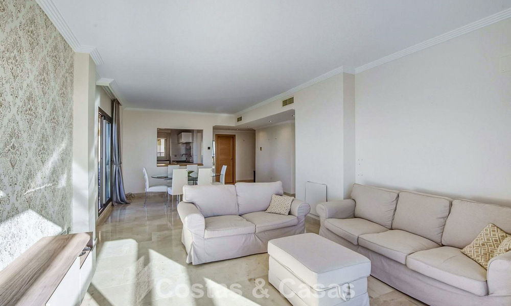 Penthouse lumineux avec vue panoramique sur la mer à vendre dans les collines de Marbella - Benahavís 802658