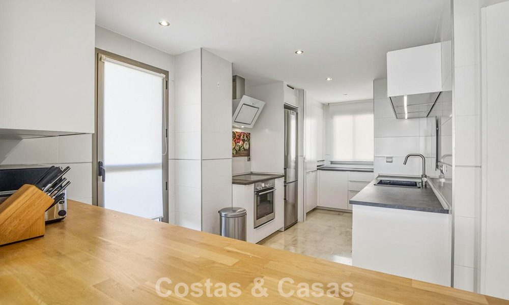 Penthouse lumineux avec vue panoramique sur la mer à vendre dans les collines de Marbella - Benahavís 802660