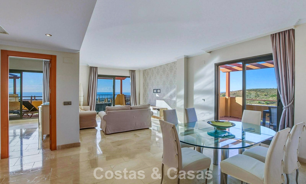 Penthouse lumineux avec vue panoramique sur la mer à vendre dans les collines de Marbella - Benahavís 802662
