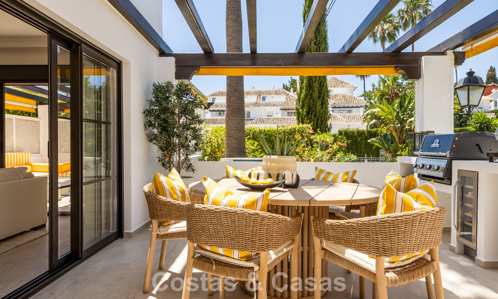 Appartement haut de gamme rénové à vendre, à quelques pas de toutes les commodités à Nueva Andalucía, Marbella 802760