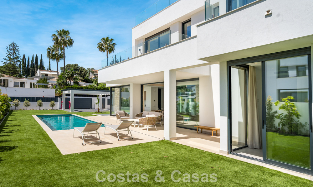 Villa moderne au design contemporain avec piscine à vendre à proximité de la Nouvelle Mille d'Or, près de San Pedro - Marbella 802796