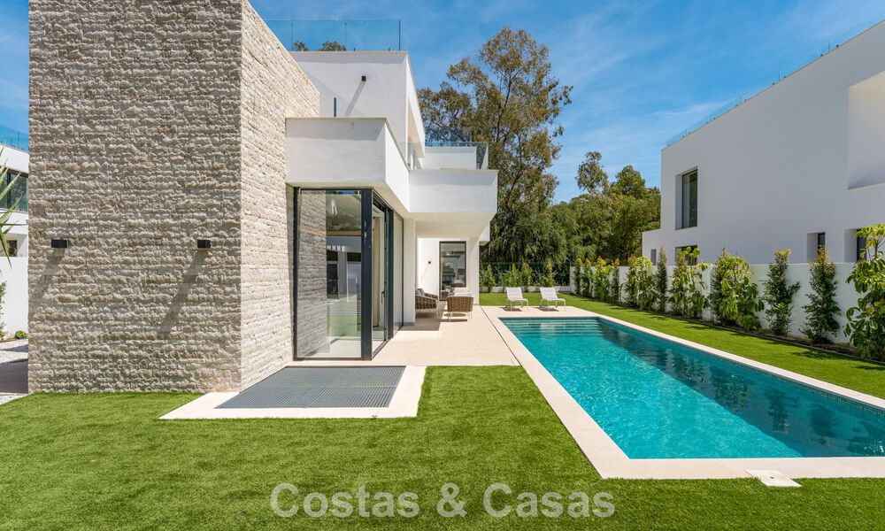 Villa moderne au design contemporain avec piscine à vendre à proximité de la Nouvelle Mille d'Or, près de San Pedro - Marbella 802802