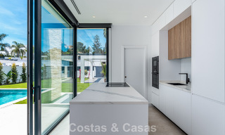 Villa moderne au design contemporain avec piscine à vendre à proximité de la Nouvelle Mille d'Or, près de San Pedro - Marbella 802817 