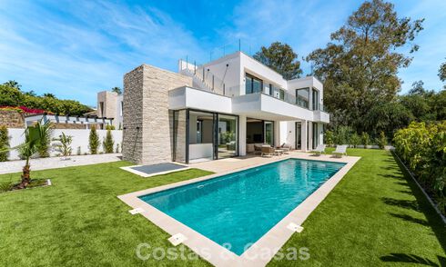 Villa moderne au design contemporain avec piscine à vendre à proximité de la Nouvelle Mille d'Or, près de San Pedro - Marbella 802830
