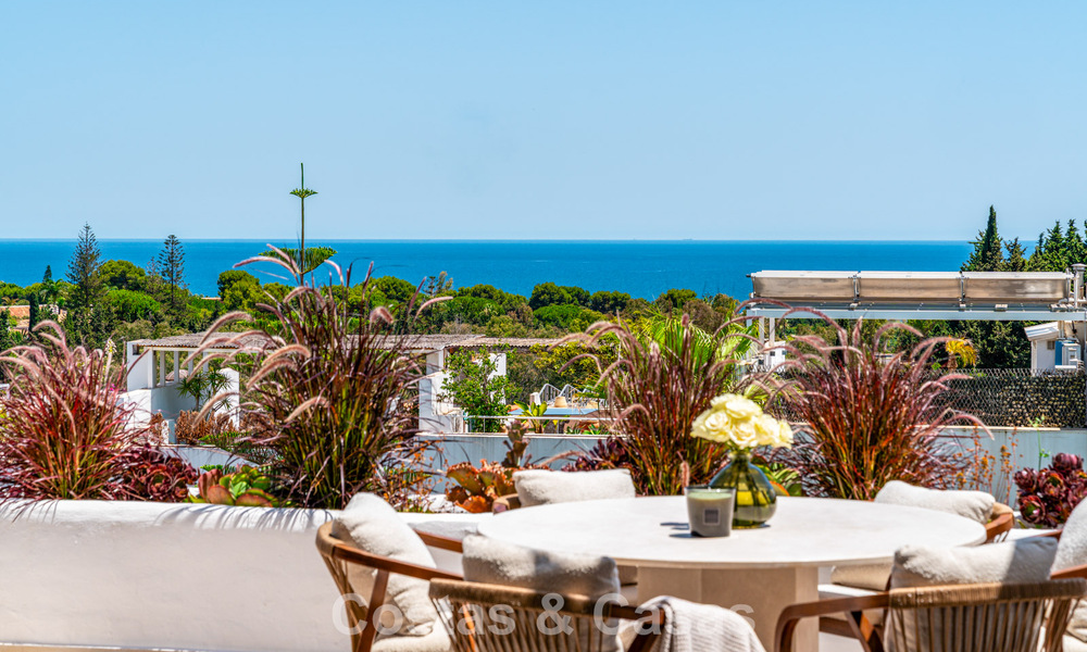 Luxueux appartement rénové avec vue sur la mer à vendre dans une résidence sécurisée sur le Golden Mile de Marbella 802833