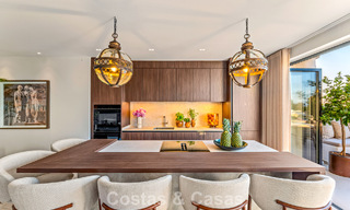 Luxueux appartement rénové avec vue sur la mer à vendre dans une résidence sécurisée sur le Golden Mile de Marbella 802836 