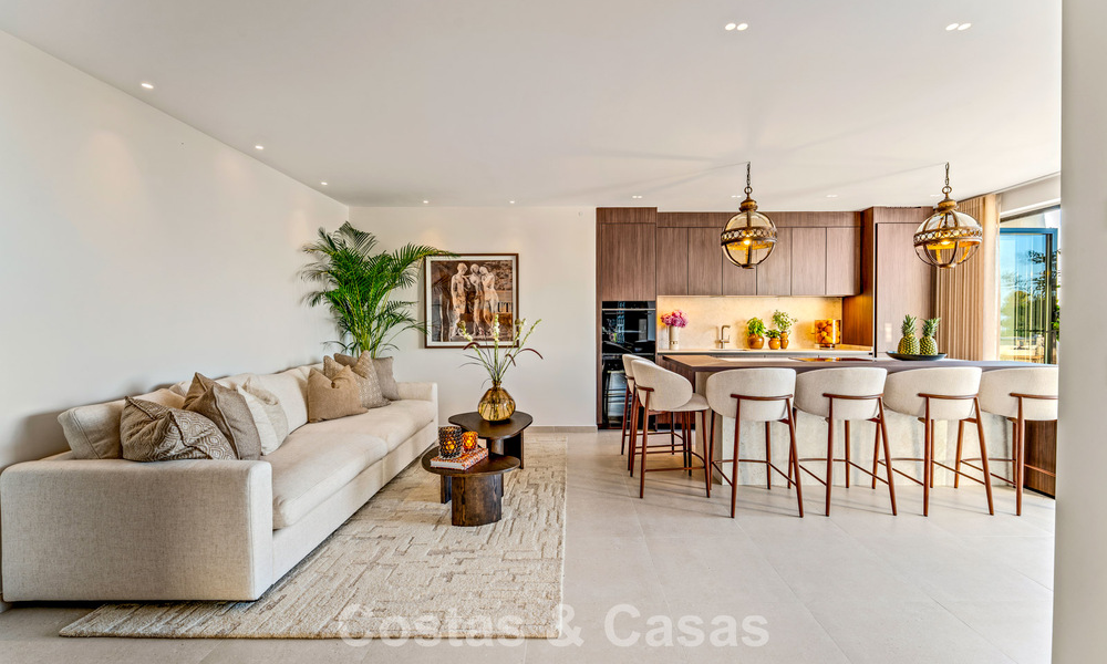 Luxueux appartement rénové avec vue sur la mer à vendre dans une résidence sécurisée sur le Golden Mile de Marbella 802841