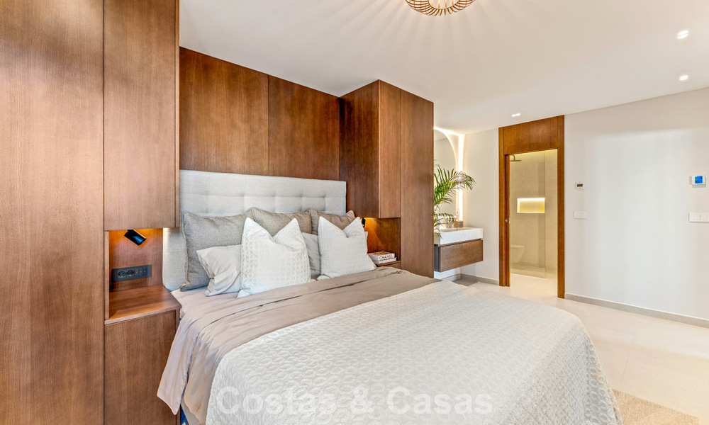Luxueux appartement rénové avec vue sur la mer à vendre dans une résidence sécurisée sur le Golden Mile de Marbella 802845