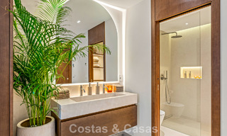 Luxueux appartement rénové avec vue sur la mer à vendre dans une résidence sécurisée sur le Golden Mile de Marbella 802846 