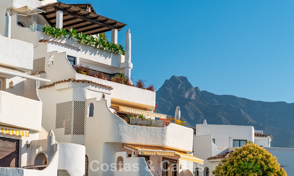 Luxueux appartement rénové avec vue sur la mer à vendre dans une résidence sécurisée sur le Golden Mile de Marbella 802855