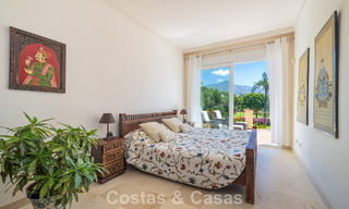 Villa jumelée avec un excellent potentiel à vendre, en première ligne de golf à Nueva Andalucía, Marbella 802882 
