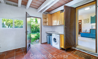 Villa jumelée avec un excellent potentiel à vendre, en première ligne de golf à Nueva Andalucía, Marbella 802890 
